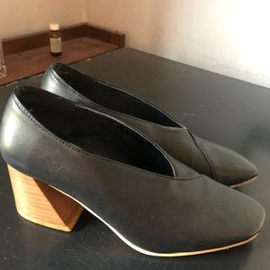 Dan’e mules from the Frankie Shop, Size 8 black